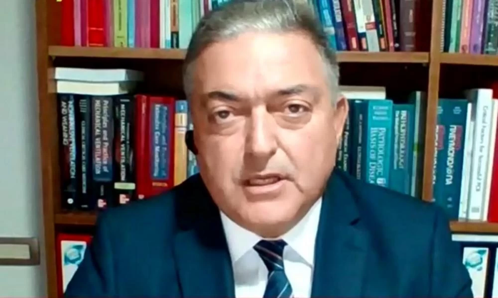 Βασιλακόπουλος: «Αν τα 100 ευρώ κόβονταν από το μισθό θα εμβολιάζονταν όλοι»